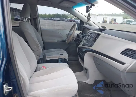 2011 Toyota Sienna Le V6 from USA, damaged, VIN 5TDKK3DC0BS004624